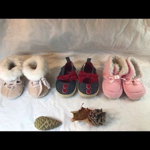 3 pairs of shoes. Size O-3 months. Gymboree girls.